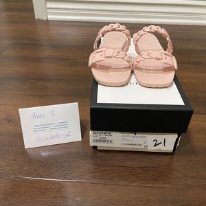Gucci rubber slide sandal 37 7